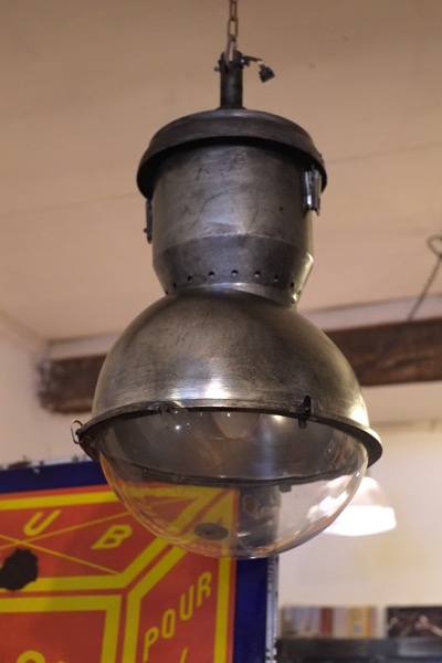 suspension ancienne de ville